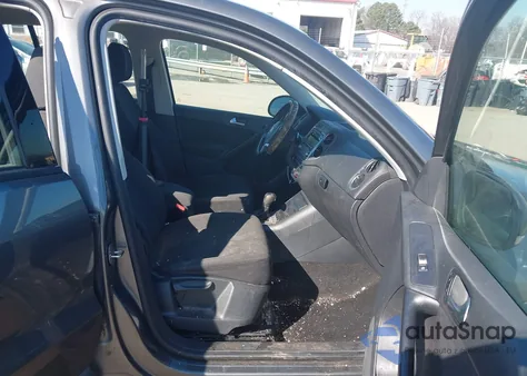 2014 Volkswagen Tiguan S из США, поврежденный, VIN WVGBV3AX1EW550847